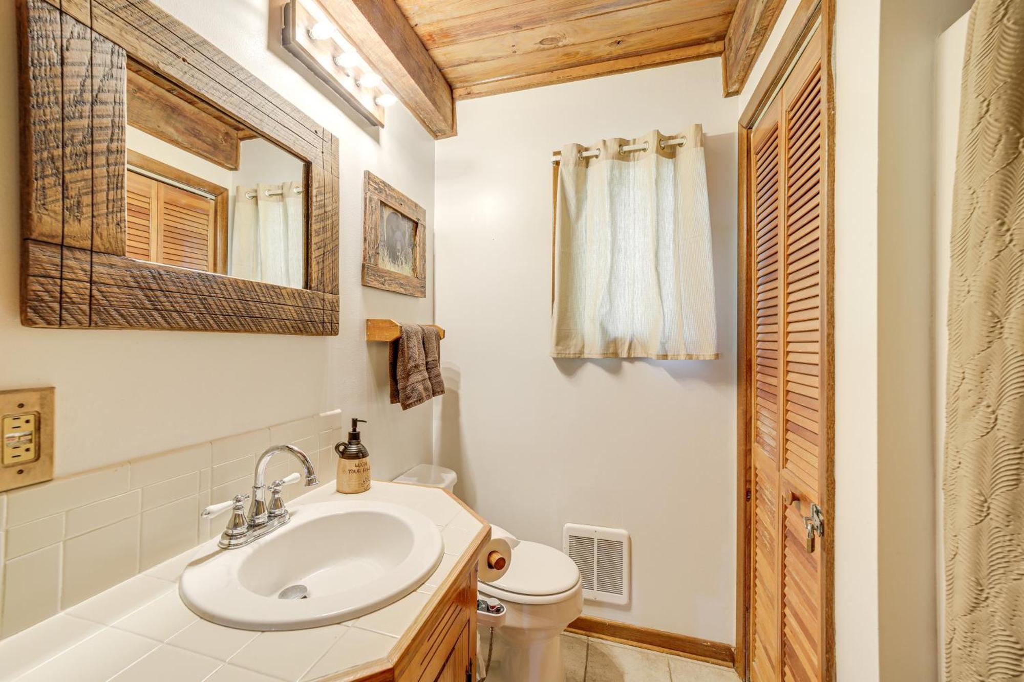 Creekside Whittier Cabin With Fire Pit Near Hiking! Εξωτερικό φωτογραφία